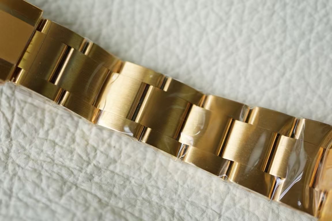 Rolex Daytona 116508 Artisans de Genève Skeleton Dial Steel Case Replica Watch - Image 10