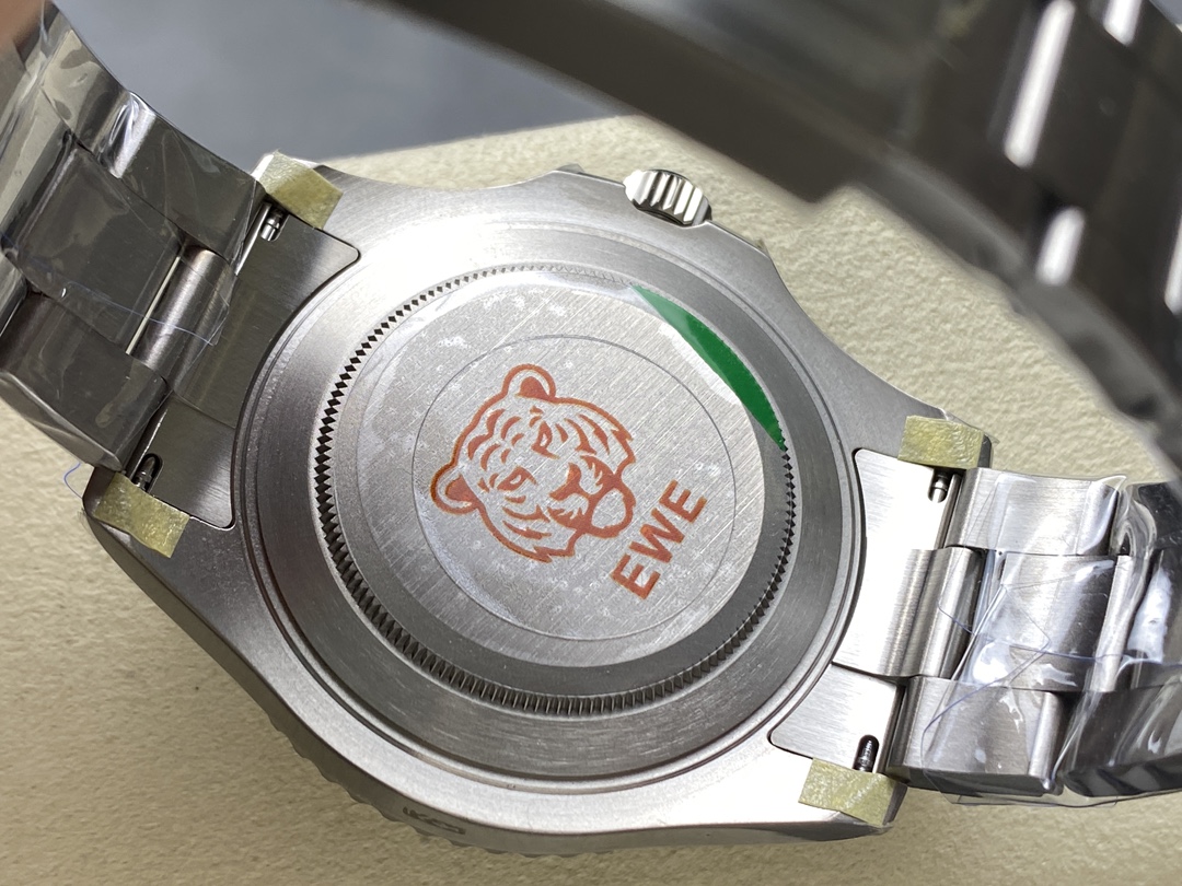 Rolex Yacht Master Black Dial Titanium 226627 0001 42mm Men's Watch - Image 10