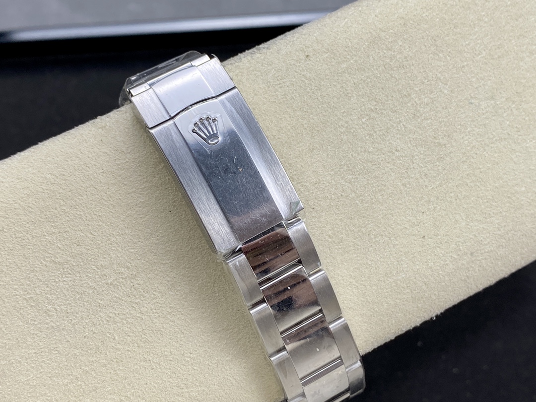 Rolex Datejust 126334 0025 Fluted Bezel Blue Roman Numeral Dial 41MM Mens Replica Watch - Image 10