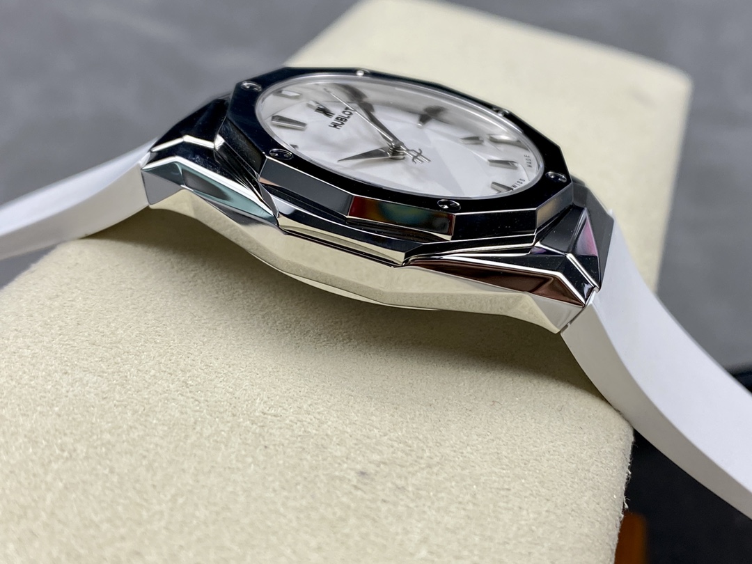 Hublot Classic Fusion 550.NS.2200.RW.ORL20 40 mm - Image 9