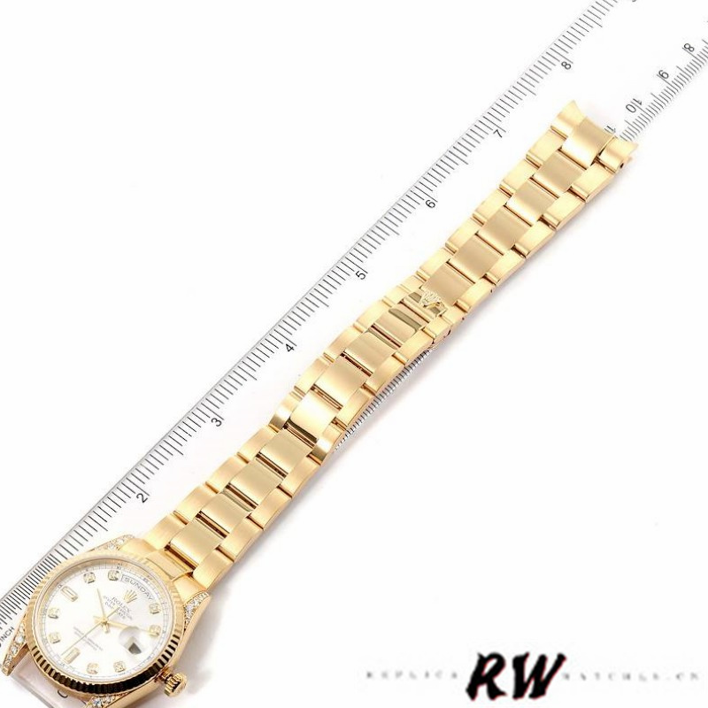 Rolex Day-Date 118338 Yellow gold Silver Diamond dial 36mm Unisex Replica Watch - Image 6