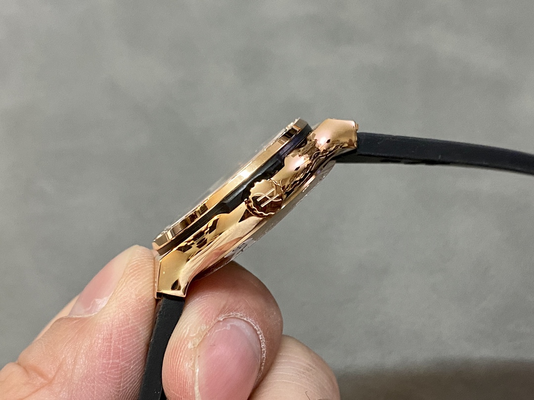 Hublot Classic Fusion 581.OX.1480.RX.1704 33mm Ladies Replica Watch - Image 8