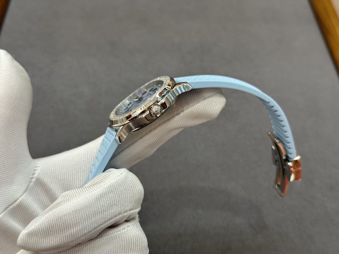 Replica Patek Philippe Aquanaut 5072G 001 Watch For Sale - Image 7