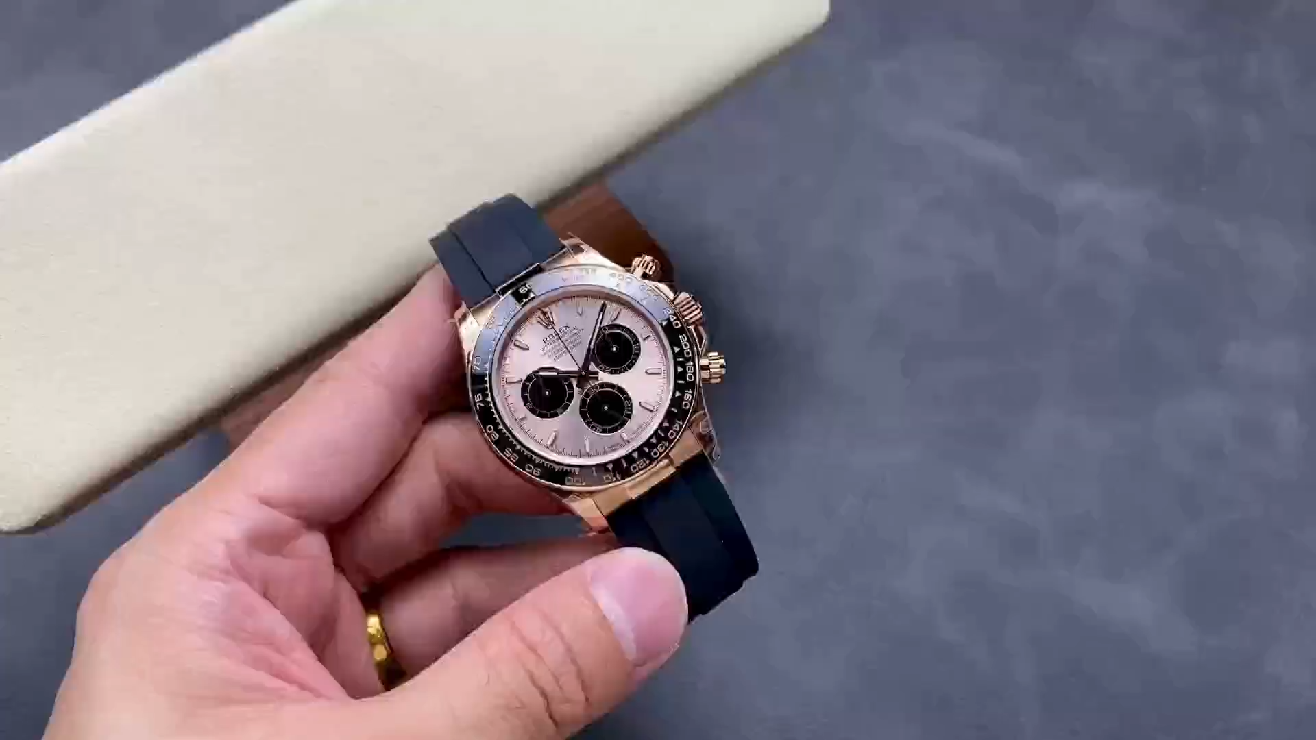 Rolex Cosmograph Daytona 116515LN Black Pink Dial 40mm Mens Replica Watch - Image 2