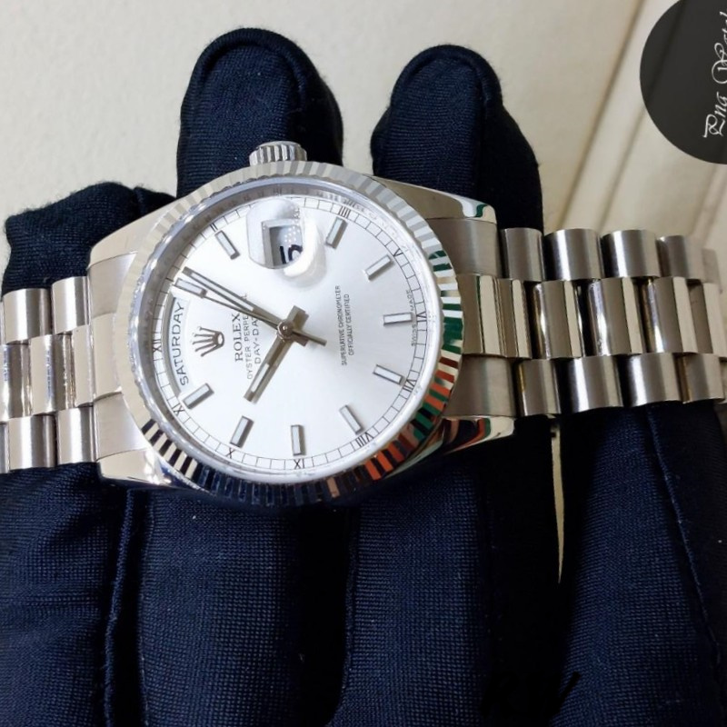 Rolex Day-Date 118239 White Gold White Dial Fluted Bezel 36mm Unisex Replica Watch - Image 3