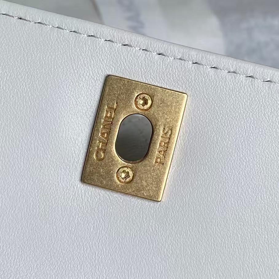 Chanel 24B AS5038 Lambskin Clutch White - Image 8