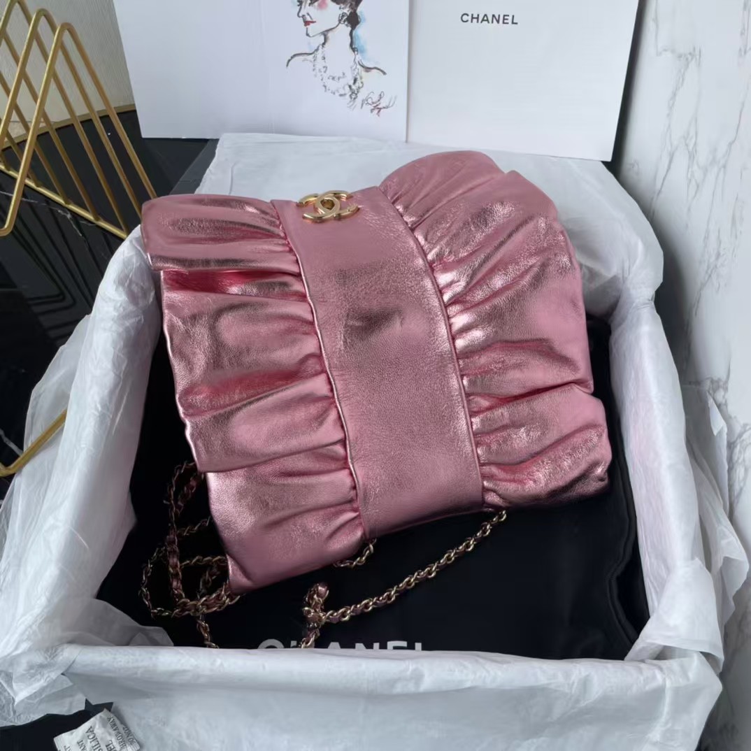 Chanel 24B AS5129 Metallic Lambskin Butterfly Evening Bag Metallic Pink - Image 4