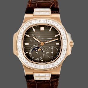 Replica Patek Philippe Nautilus 5724 001 40mm Mens Watch