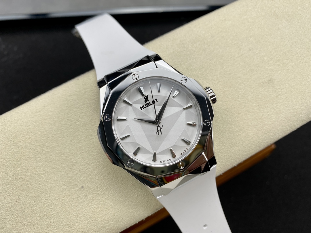 Hublot Classic Fusion 550.NS.2200.RW.ORL20 40 mm - Image 8