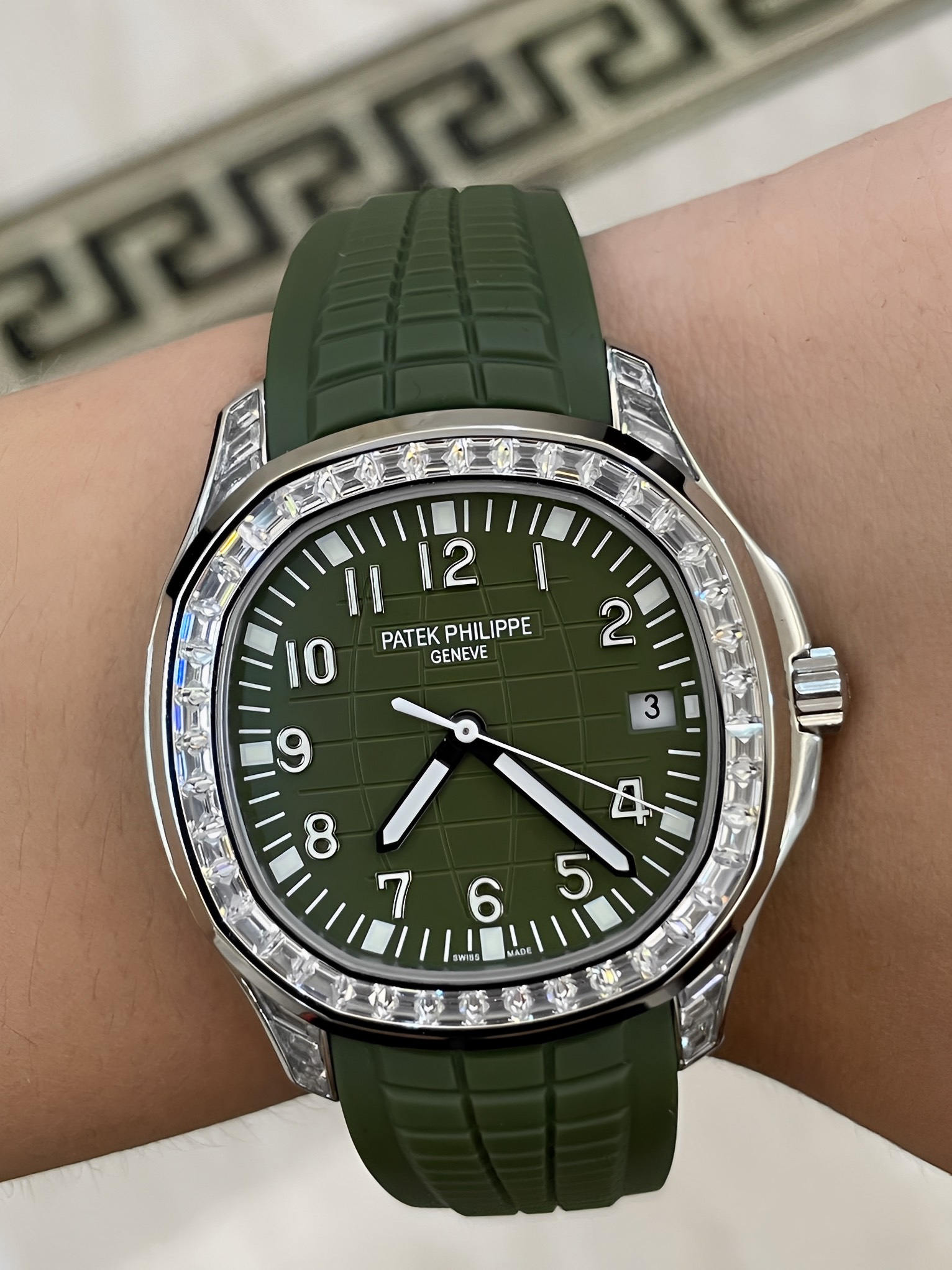Patek Philippe Aquanaut 5167 300G 010 Black & Green & Brown 40mm - Image 18