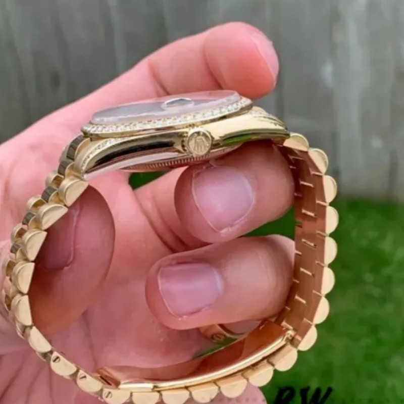 Rolex Day-Date 118388 Diamond Dezel Green Index Dial 36MM Unisex Replica Watch - Image 5