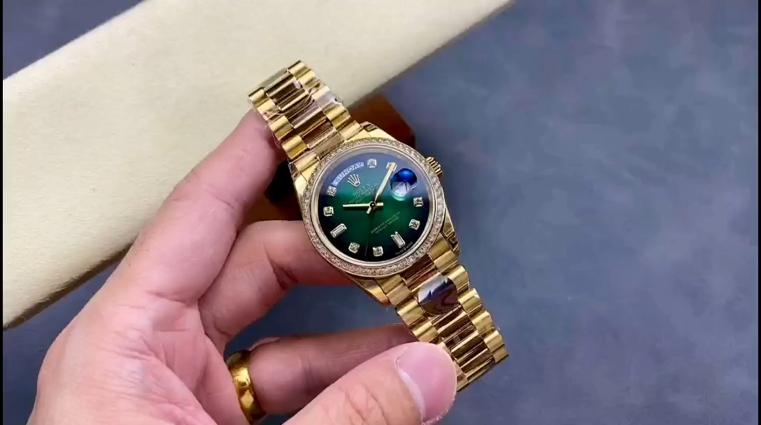Rolex Day-Date 128348RBR Green Ombre Diamond Dial Yellow Gold 36MM Unisex Replica Watch - Image 2