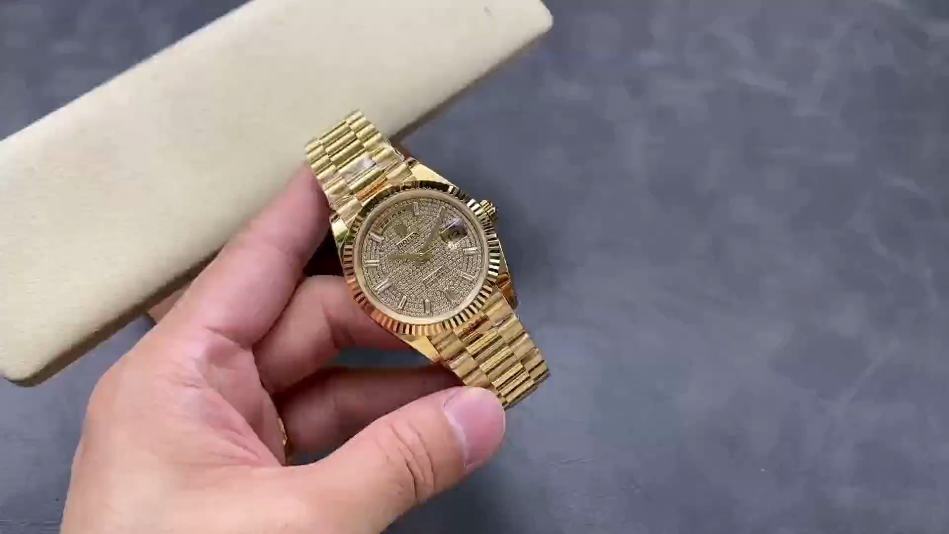 Rolex Day Date 40 Yellow Gold Pave Diamond Dial M228238 0054 Men's Watch - Image 2