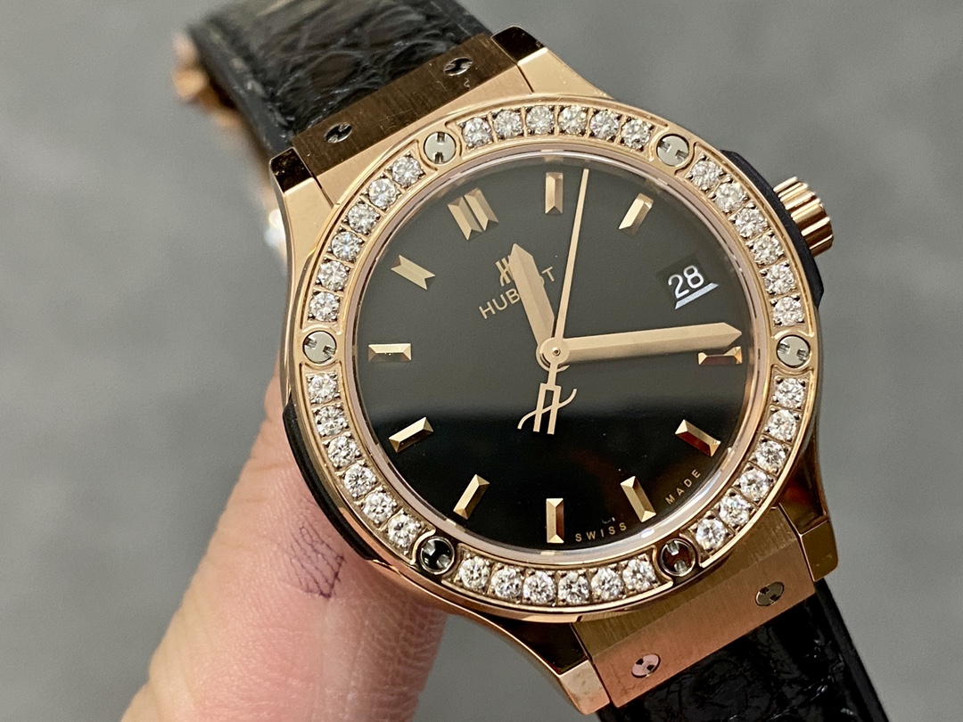 Hublot Classic Fusion 581.OX.1480.RX.1704 33mm Ladies Replica Watch - Image 4