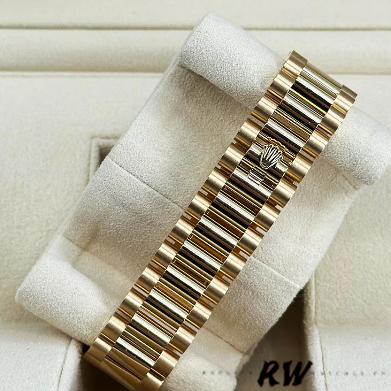 Rolex Day-Date 128238 Fluted Bezel White Mother of Pearl Dial 36MM Unisex Replica Watch - Image 6