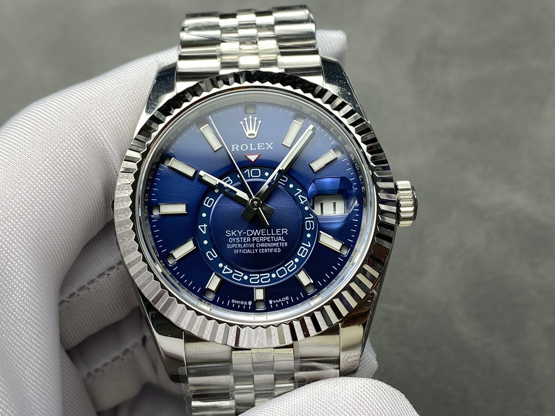 Rolex Sky-Dweller 42 m336934 0006 Fluted Bezel Blue Dial Replica Watch - Image 3