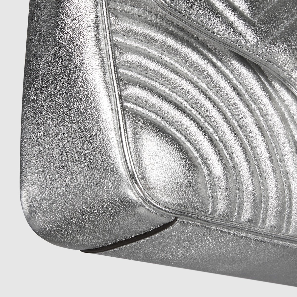 GG Marmont Small Shoulder Bag - Image 3