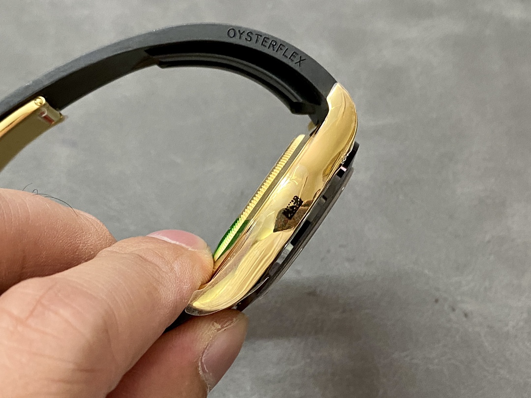 Rolex Daytona 116518LN Rubber Strap MOP Diamond Dial 40mm Mens Replica Watch - Image 7