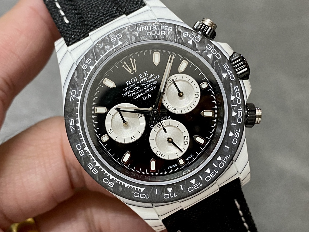 Rolex Daytona Cosmograph Carbon Fiber Luminescent Coating 40mm Black Dial Men's Watch - Image 4