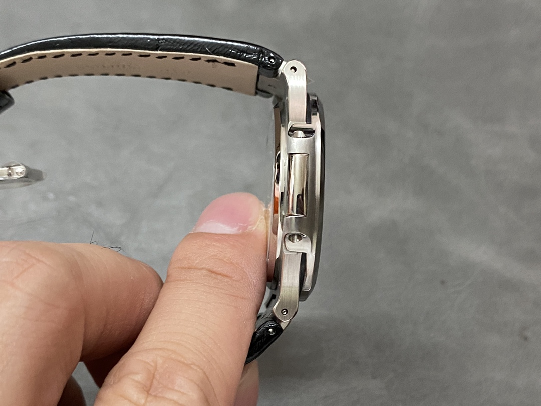 Patek Philippe Nautilus 5711 1A 40mm Mens Replica Watch - Image 7