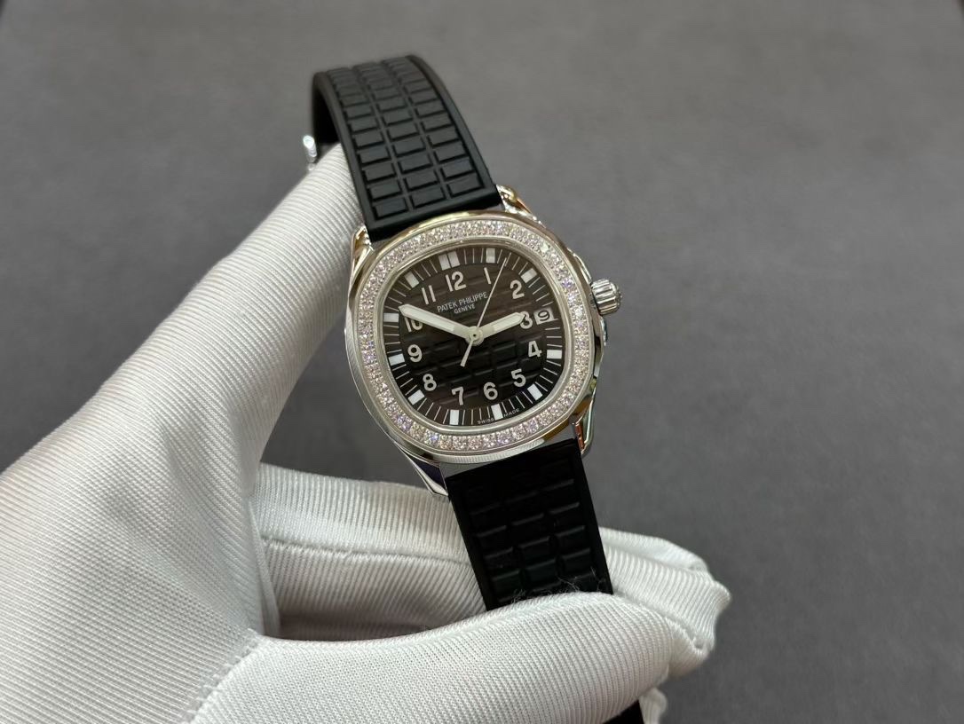 Replica Patek Philippe Aquanaut 5067A 001 Watch For Sale - Image 4