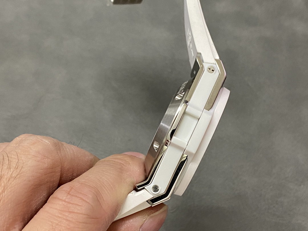 Hublot Big Bang 421.OX.1180.RX 44mm Mens Watch - Image 18