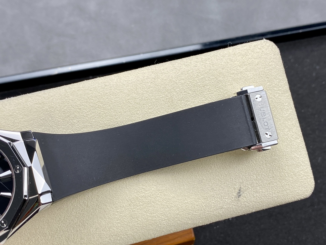 Hublot Classic Fusion 550.NS.2200.RW.ORL20 40 mm - Image 20