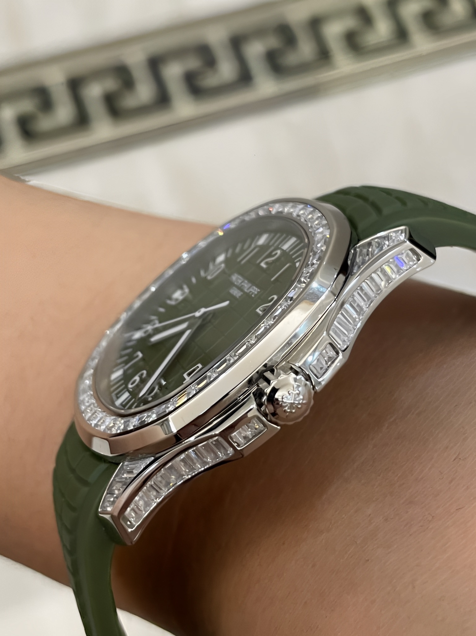 Patek Philippe Aquanaut 5167 300G 010 Black & Green & Brown 40mm - Image 21