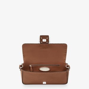 Baguette Medium 612 Hand-Sewn Topstitches