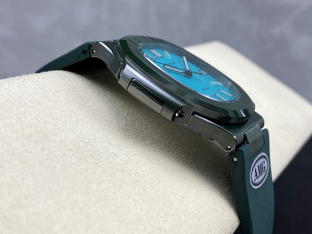 Patek Philippe Nautilus Blue Dial 5711 40MM Watch - Image 6