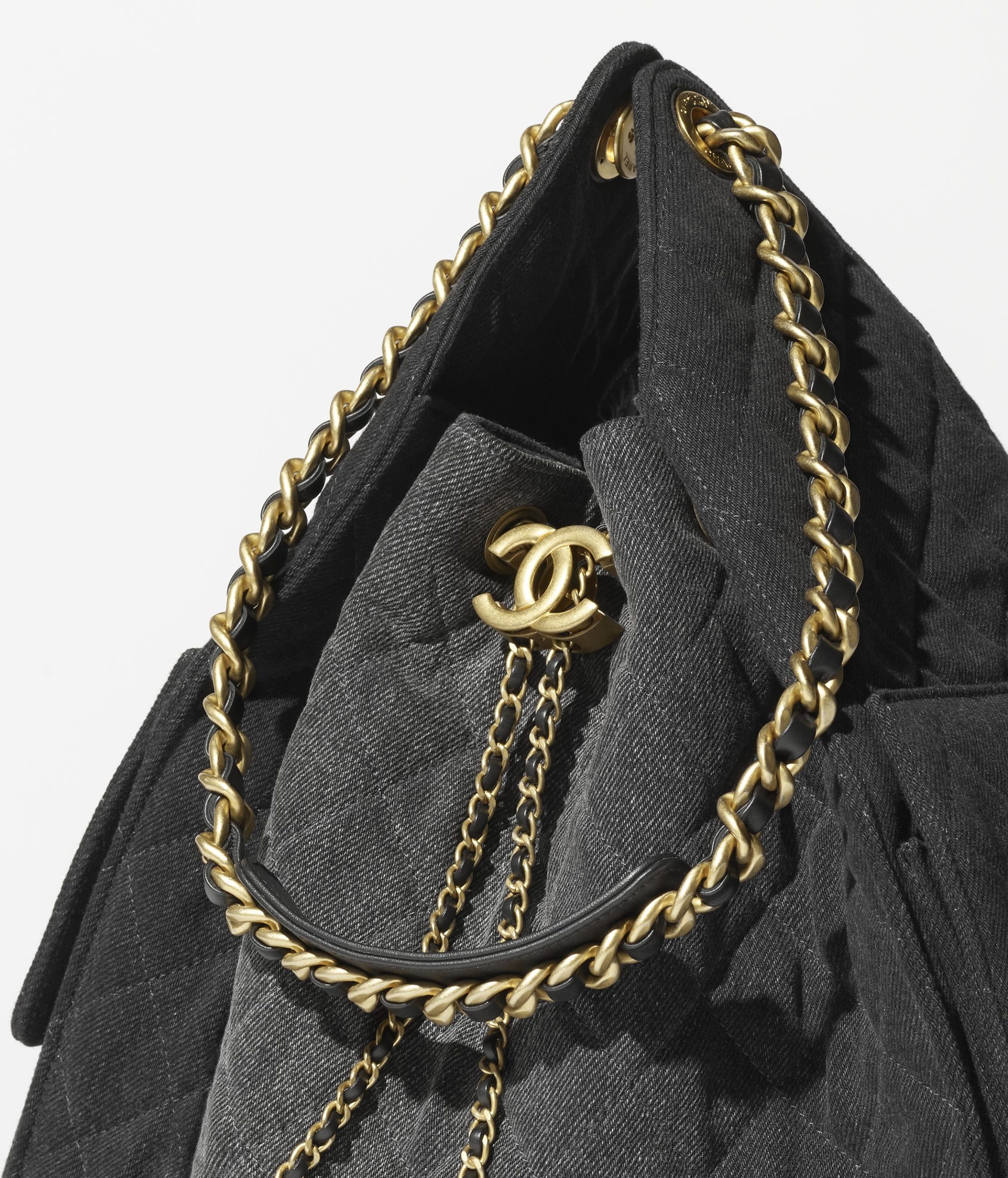 CHANEL 25 Medium Handbag - Image 5