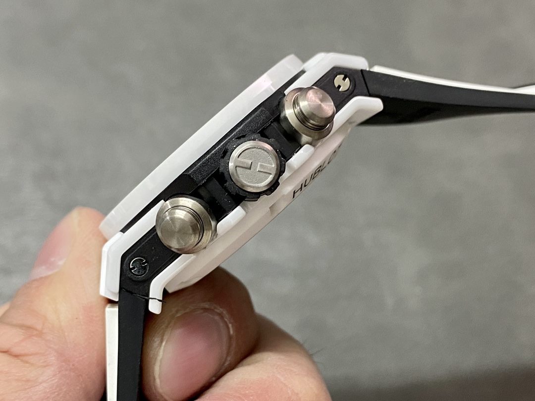 Hublot Big Bang Unico White Ceramic 411.HX.1171.RX - Image 7