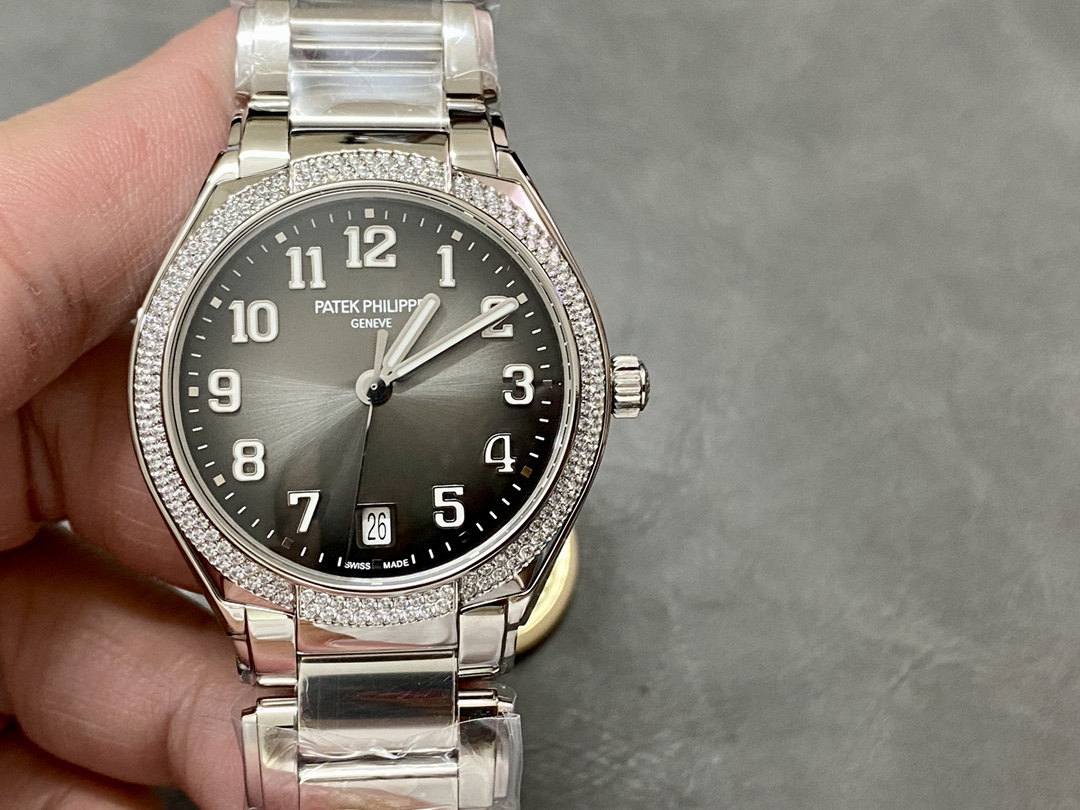 Patek Philippe Twenty~4 Automatic Steel & Black Dial 7300 1200A 010 - Image 3