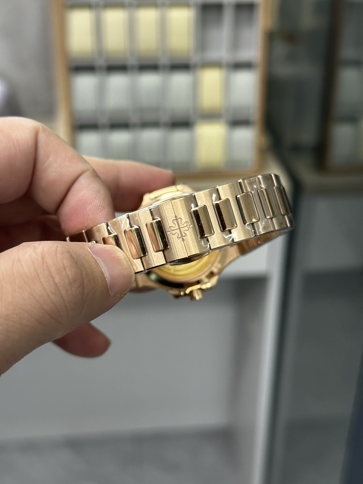 Patek Philippe Ladies Nautilus Golden Dial Rose Gold 7118 1200R 010 - Image 14