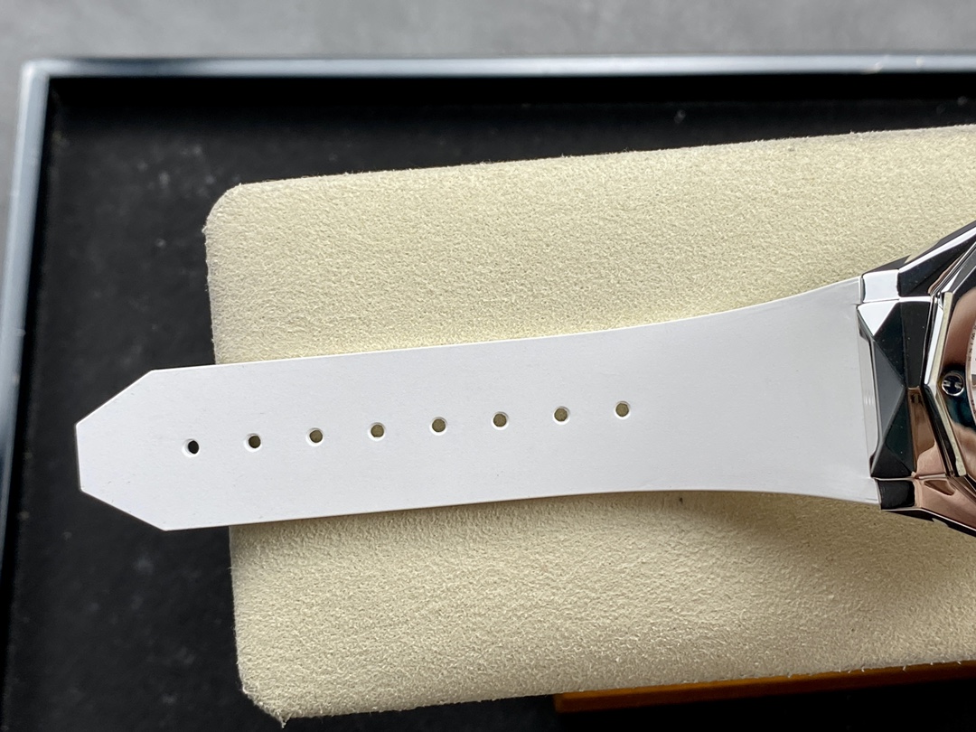 Hublot Classic Fusion 550.NS.2200.RW.ORL20 40 mm - Image 12