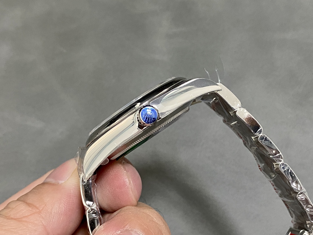 Rolex Oyster Perpetual Air-King 114200 Grape Red Index Dial 34mm Unisex Replica watch - Image 8