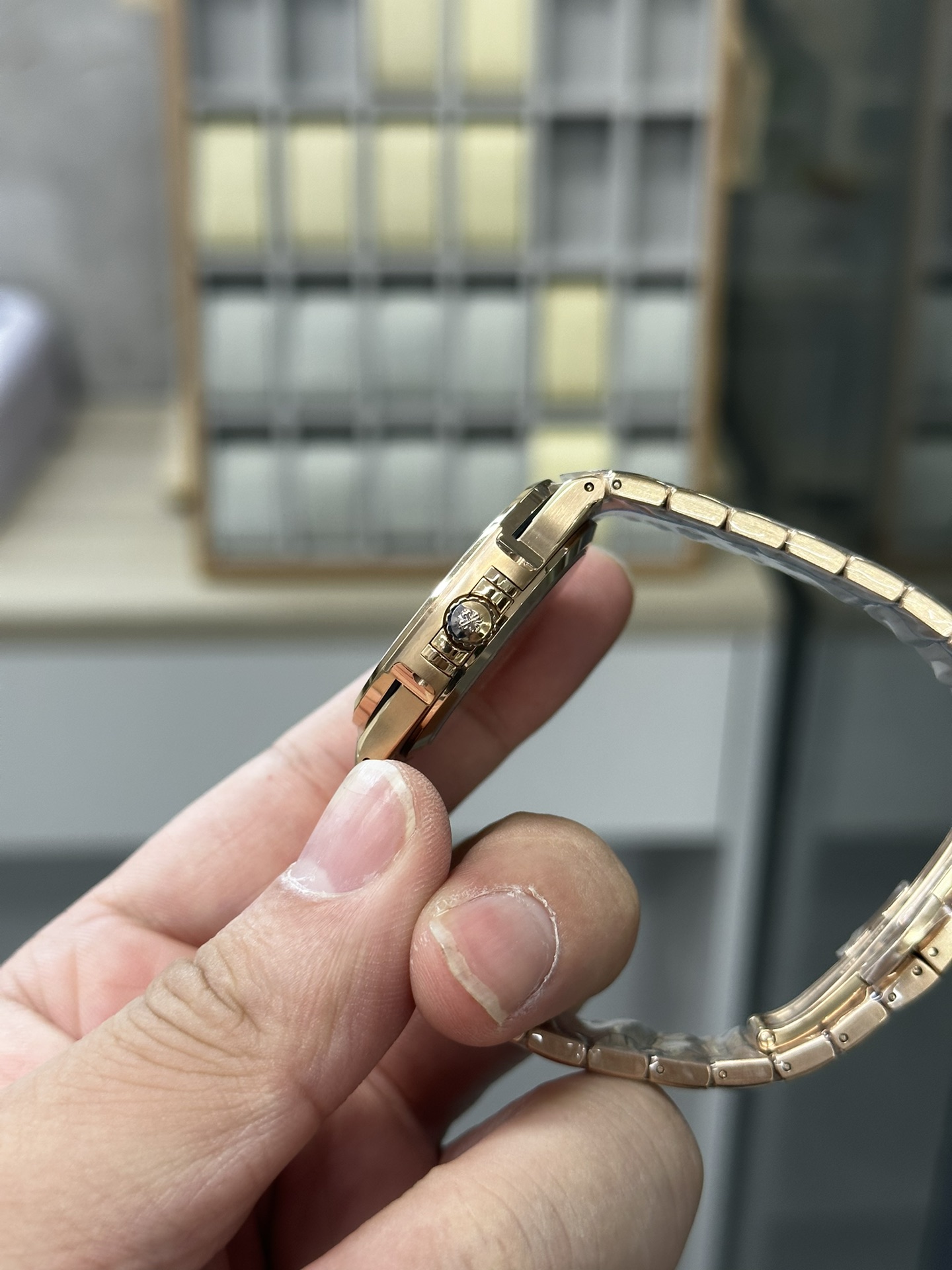 Patek Philippe Ladies Nautilus Golden Dial Rose Gold 7118 1200R 010 - Image 6