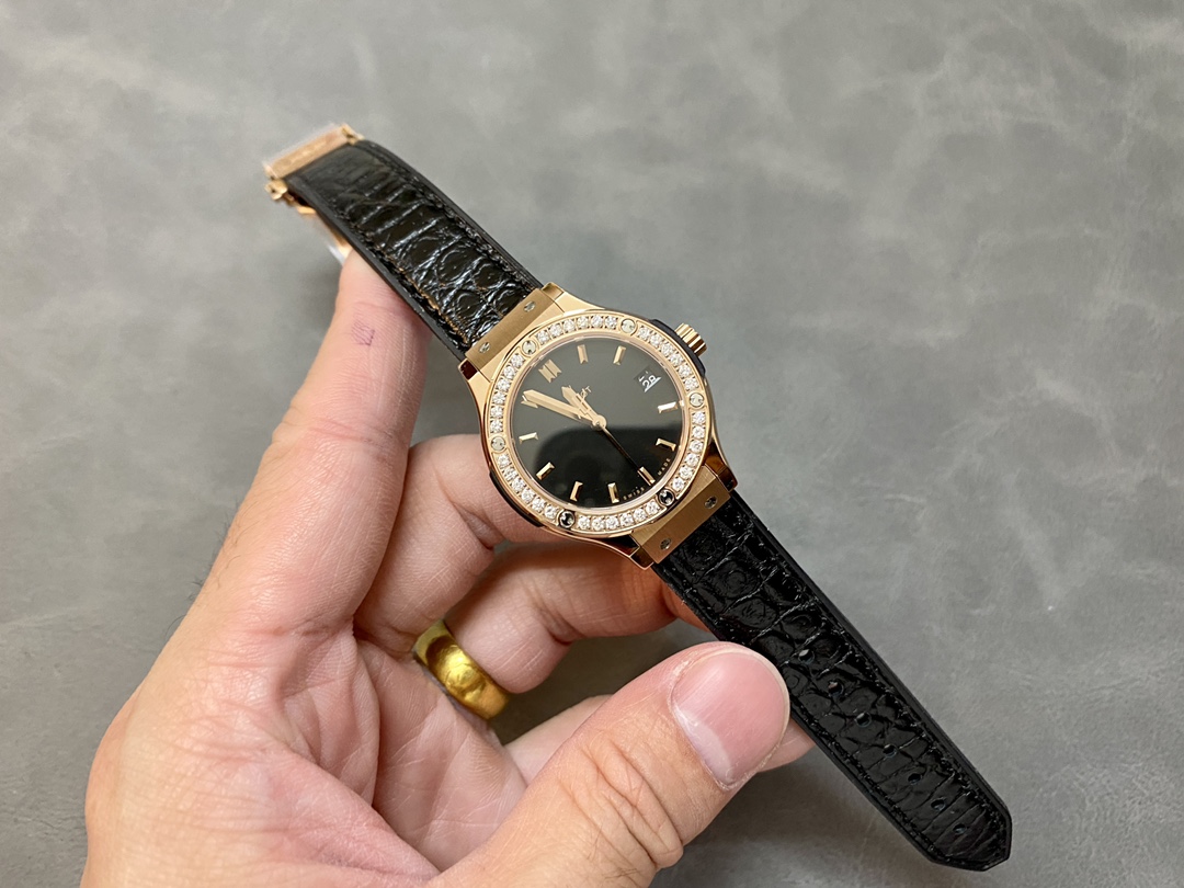 Hublot Classic Fusion 581.OX.1480.RX.1704 33mm Ladies Replica Watch - Image 6