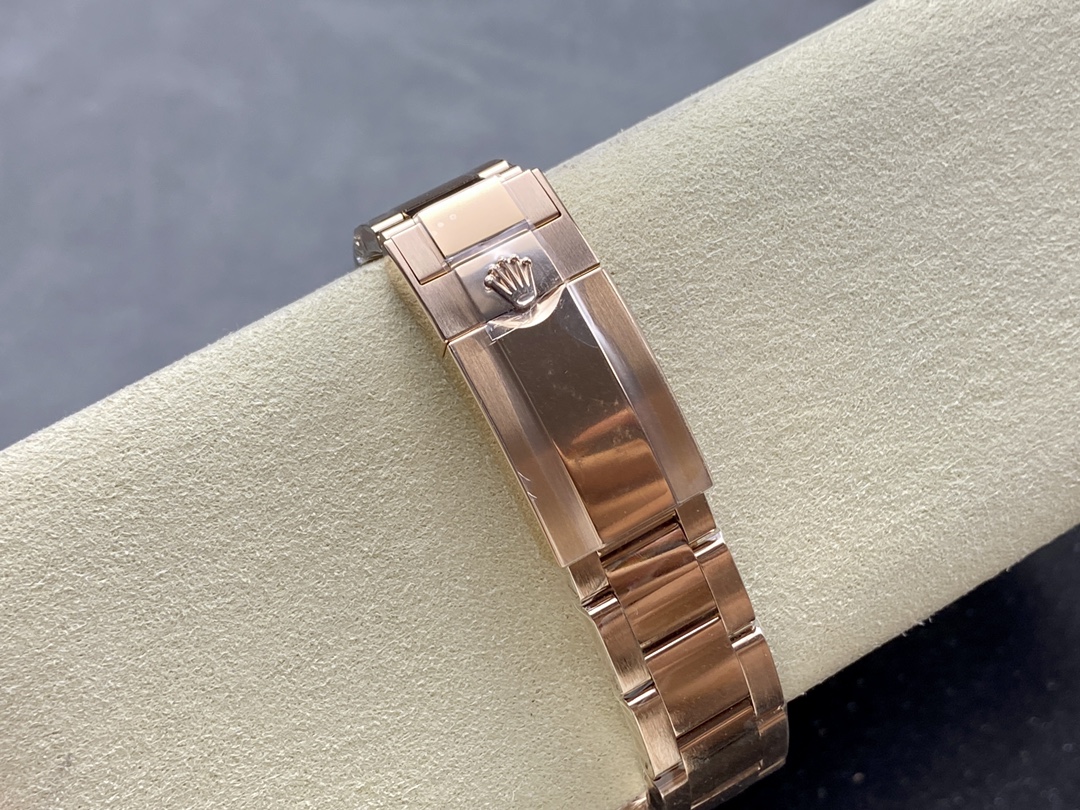 Rolex Cosmograph Daytona 40mm Black Sapphire Rainbow Dial 116595RBOW - Image 10