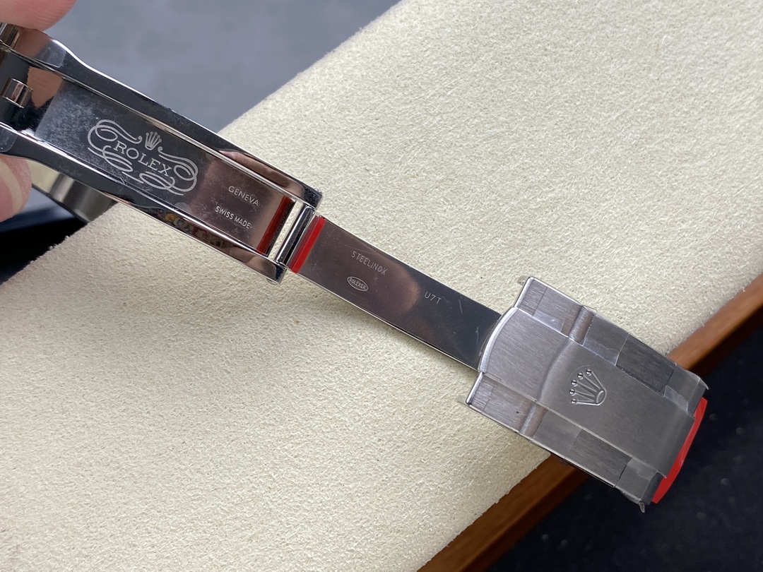 Rolex Oyster Perpetual Coral Red Dial Oyster Bracelet 126000 0007 - Image 10