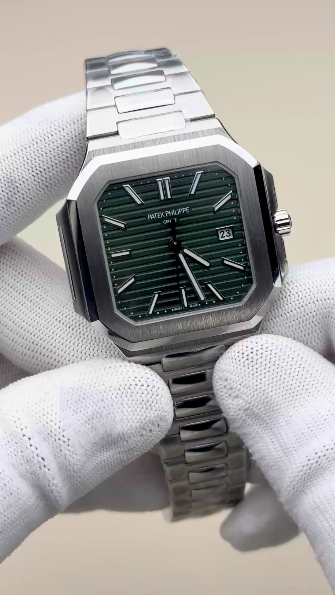 Patek Philippe Cubitus Date Sweep Seconds 5821 1A 001 Men's Watch - Image 2