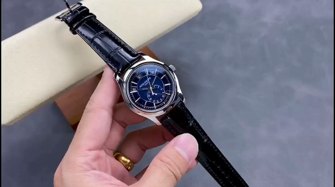 Replica Patek Philippe Complications Annual Calendar White Gold 5205G 013 40mm Mens Watch - Image 2