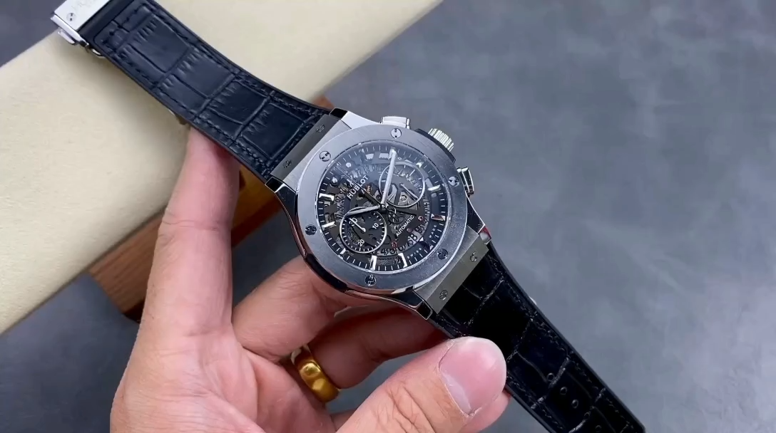 Hublot Classic Fusion 525.NX.0170.LR 45mm - Image 2