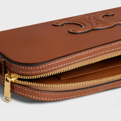 MINI CAMERA SHOULDER BAG CUIR TRIOMPHE IN SMOOTH CALFSKIN TAN - Image 4