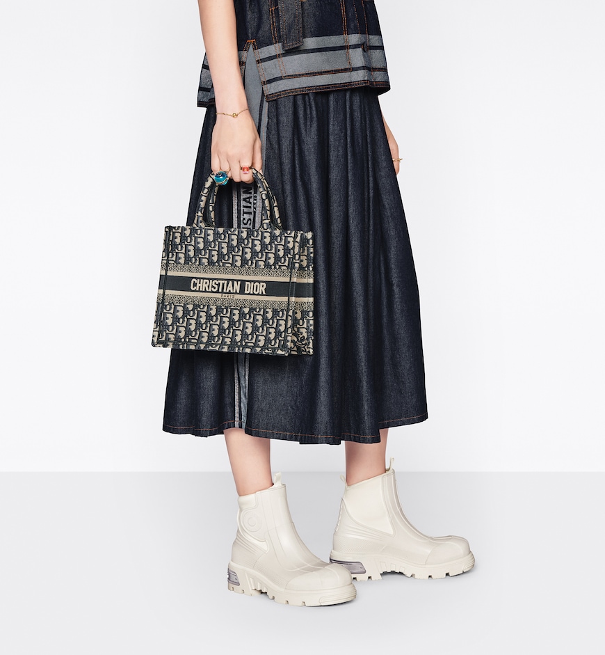 Dior Small Dior Book Tote 26.5 CM - Image 2