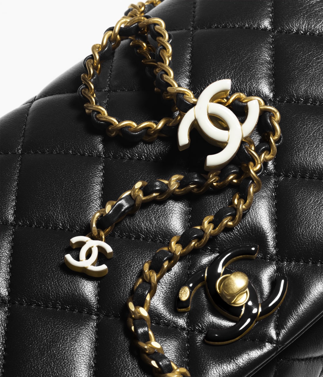 CHANEL SMALL FLAP BAG