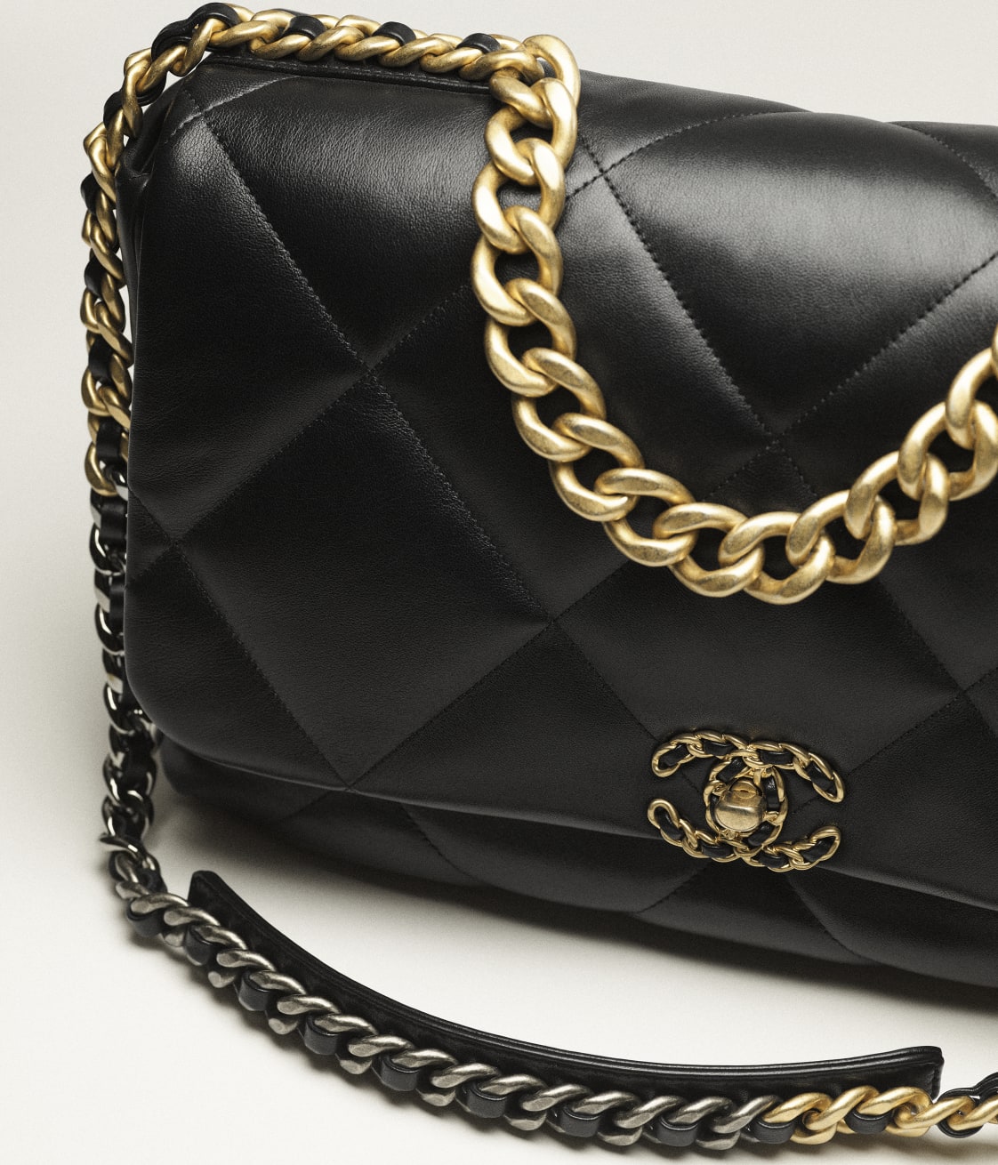 CHANEL 19 MAXI HANDBAG