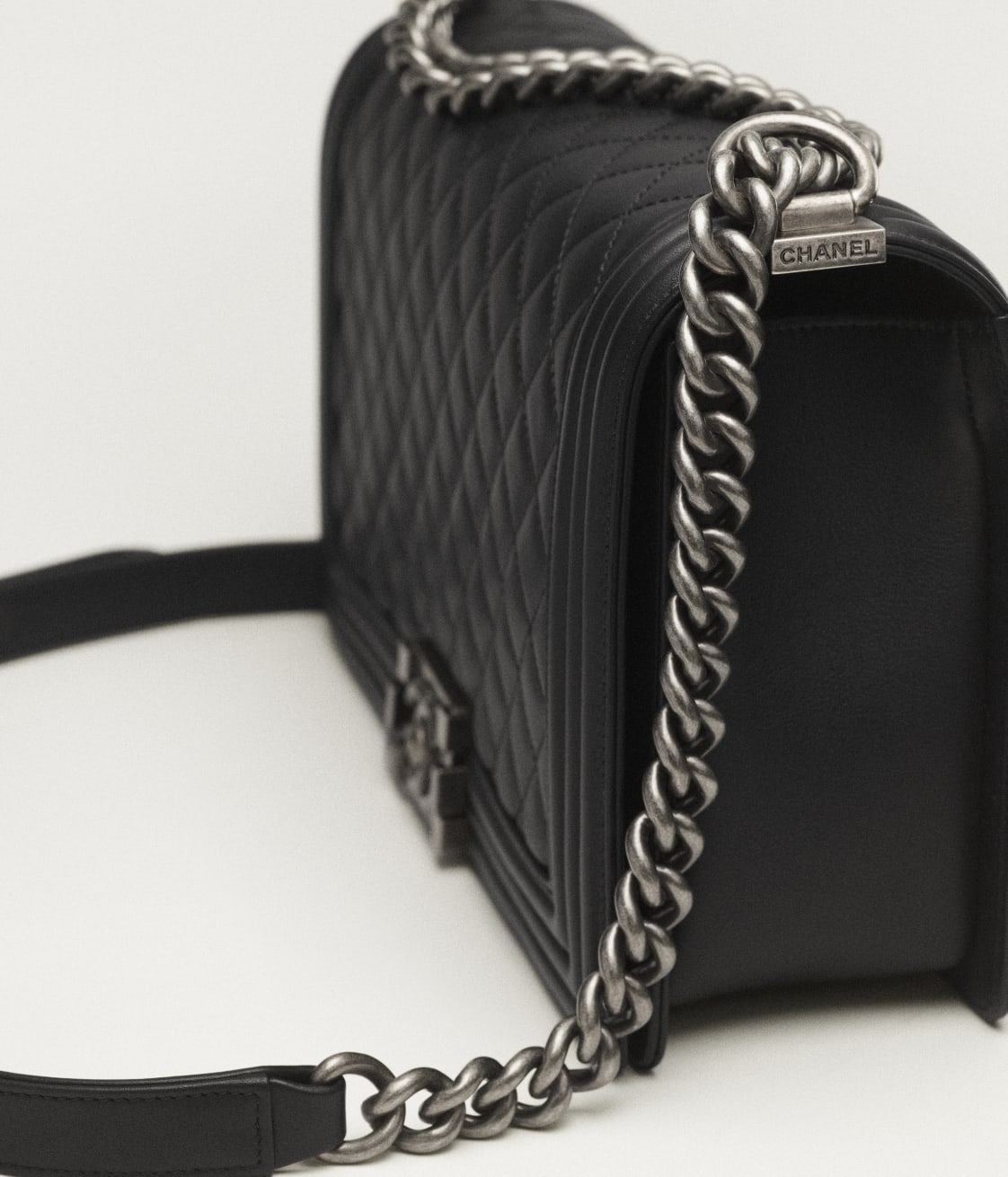 CHANEL LARGE BOY CHANEL HANDBAG - Image 3