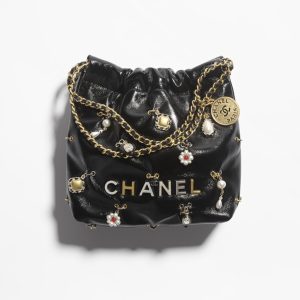 CHANEL 22 MINI HANDBAG