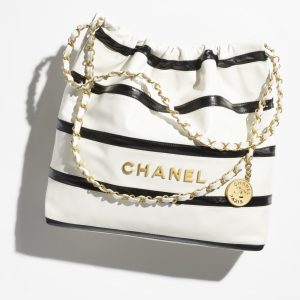 CHANEL 22 SMALL HANDBAG